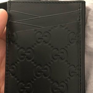 Authentic Men’s Gucci wallet/ cardholder.